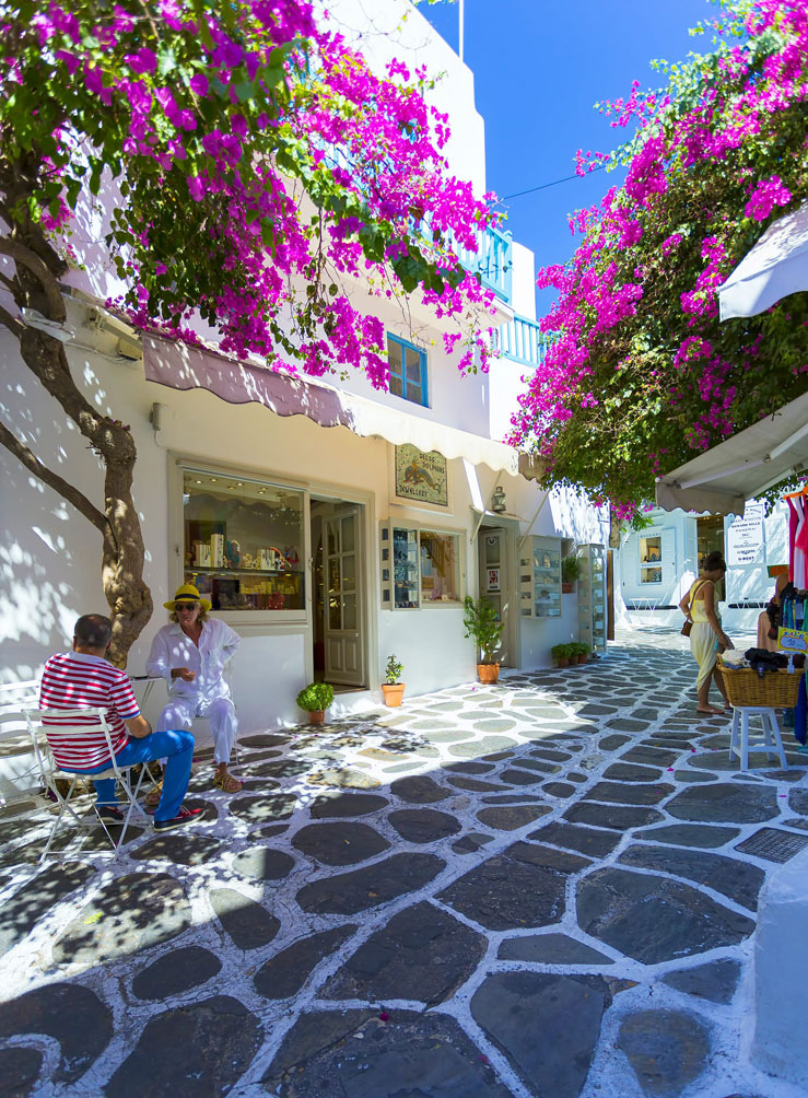 Bars and restaurants have opened along the famous Matogianni Street in Mykonos ©Anastasios71/Shutterstock