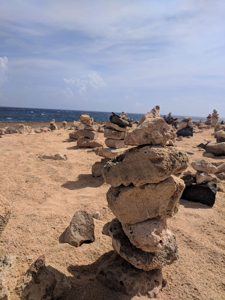 Once an Aruban fishing tradition, stacking rocks is something everyone can take part in © Alicia Johnson / Lonely Planet