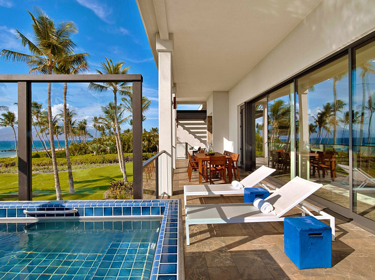 Enjoy views of the ocean from the pools at Wailea Resort, Maui © Andaz Maui at Wailea Resort