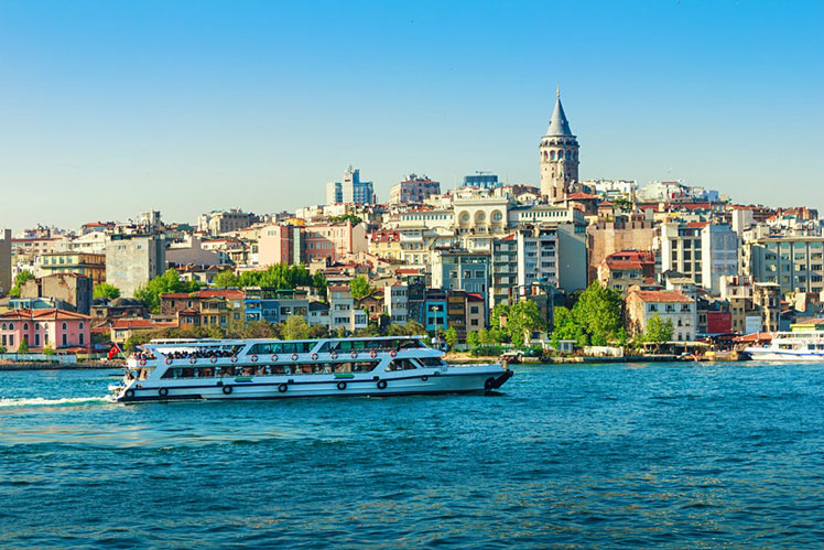 View of Galata Tower, Galata Bridge in Karakoy quarter of Istanbul ©vovik_mar/Getty Images