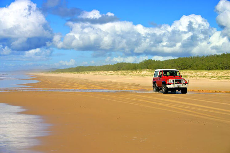 Fraser Island is the largest sand island in the world © CO Leong/Shutterstock