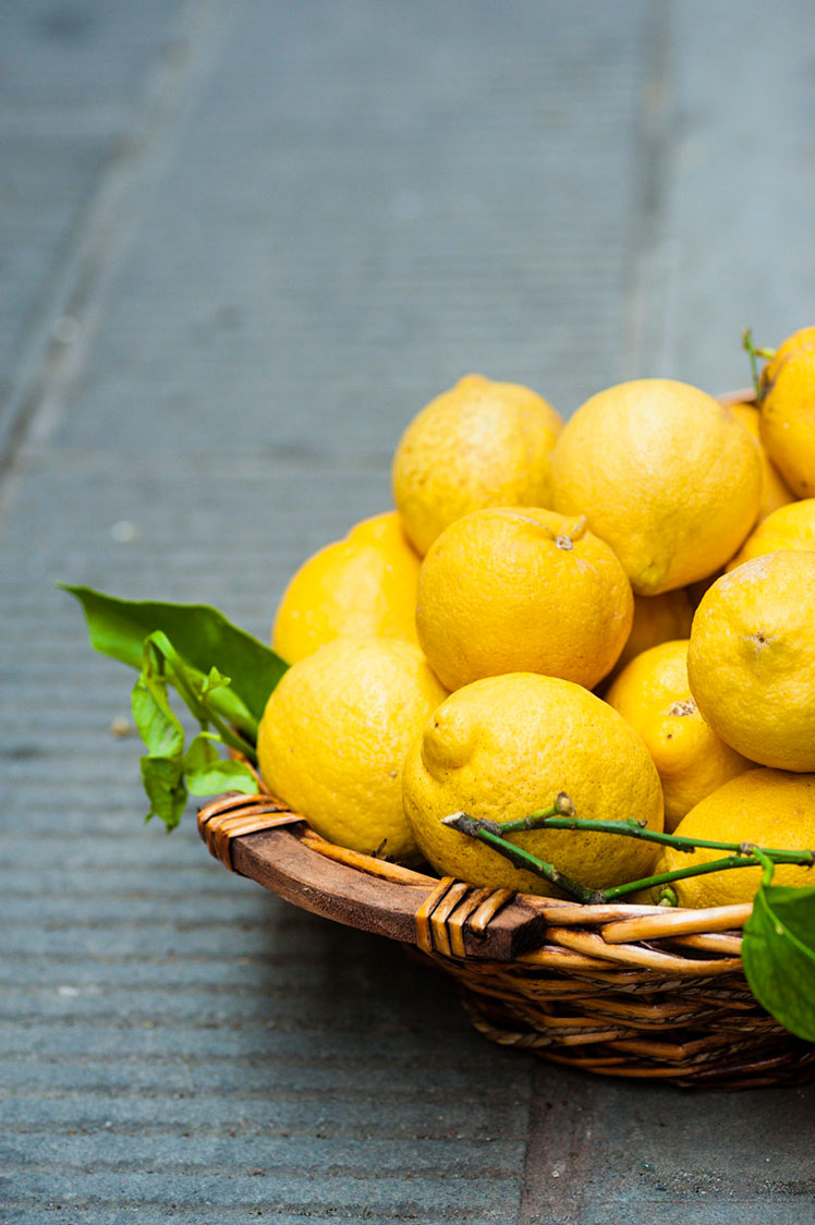 Fresh lemons for sale in Cinque Terre © Justin Foulkes / Lonely Planet