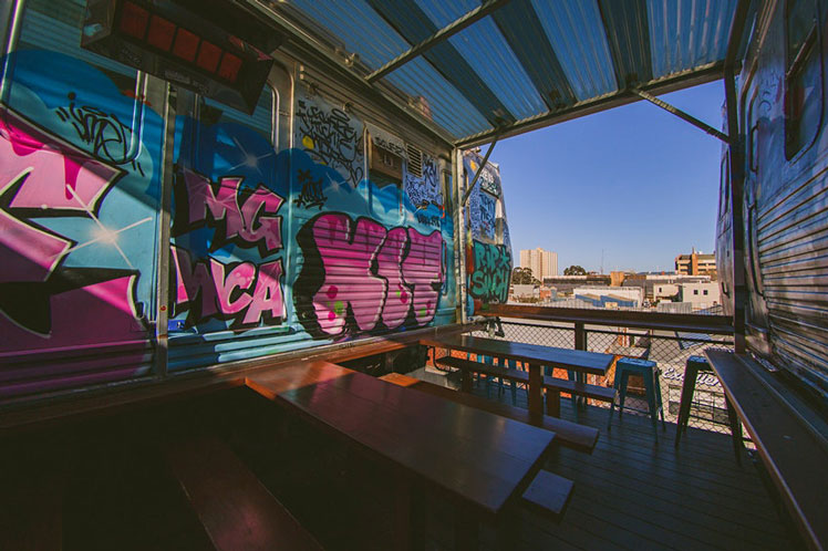 Easey's is the hippest spot in Melbourne for a summer sundowner © Vanessa Cook / cookoo_v