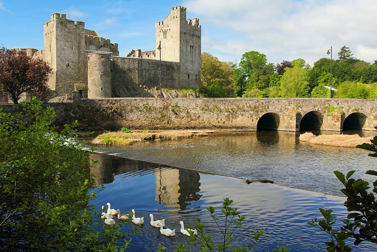 Cahir Castle in Tipperary dates back to 1142 © Captblack76/Shutterstock