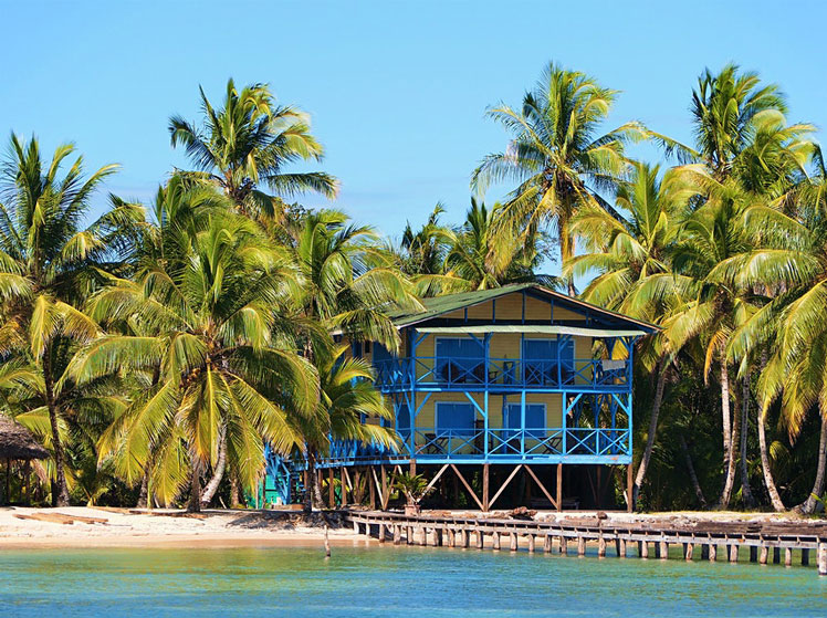 Beaches are open in Panama ©Damsea/Shutterstock