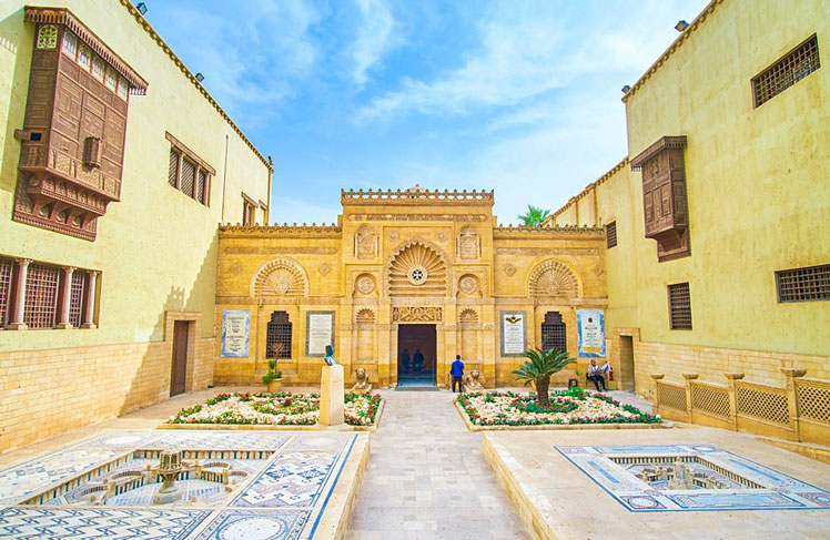 The frontage of the central entrance of Coptic Museum © efesenko / Getty Images